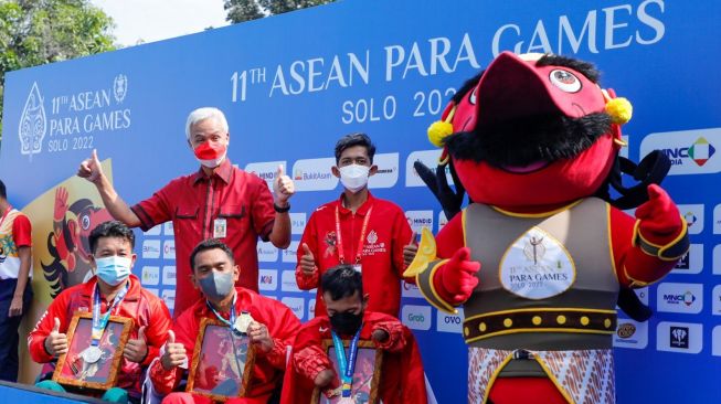 Ganjar Pranowo Beri Dukungan Langsung ke Atlet Para Swimming: Mereka Kebanggaan Indonesia