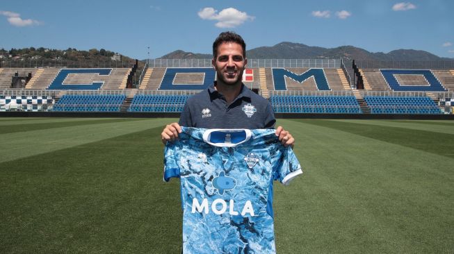 Cesc Fabregas resmi bergabung dengan klub Italia milik orang Indonesia, FC Como 1907. [https://comofootball.com/]