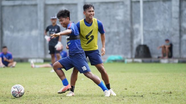 Arema FC Pinjamkan Bramntio dan Iqbal ke Deltras