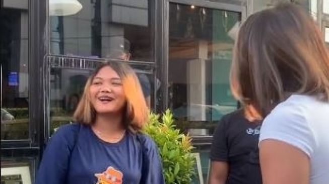 Momen Kurma Citayam Ketemu Marion Jola (TikTok/@sintaagustete)