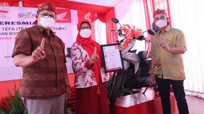 Gandeng SMK Bina Nusantara, AHM Hadirkan Program Vokasi Berbasis Teaching Factory