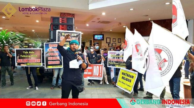 Reklame Pembawa Petaka, Massa Geruduk Hotel Lombok Plaza