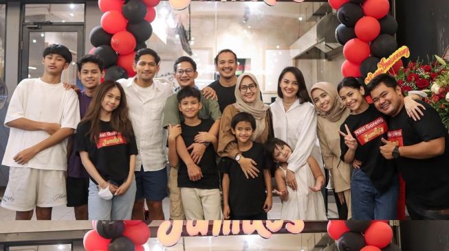 Kebersamaan Ibnu Jamil dan Anaknya Dhofin Maulana (Instagram/@ririnekawati)