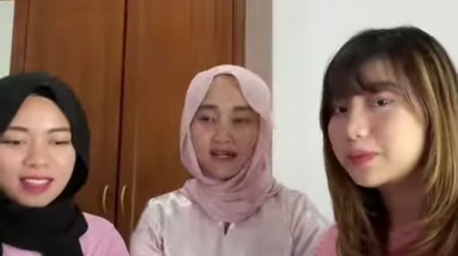 Ghea Indrawari dan Sohwa Halilintar Rayakan Ulang Tahun Fatin Shidqia: Arafah Rianti Gak Diajak?