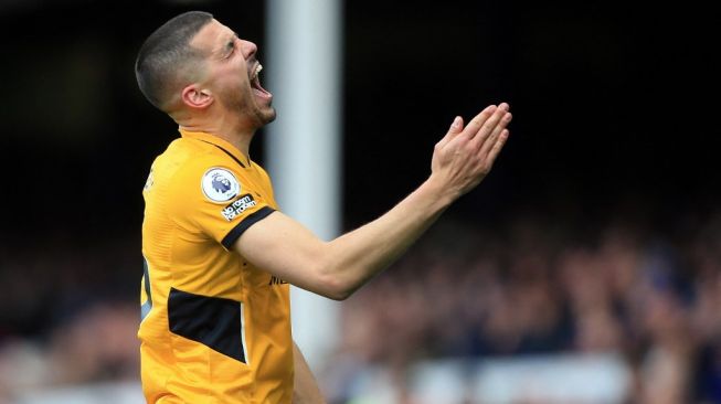 Masih Benahi Lini Belakang, Everton Incar Kapten Wolves Conor Coady