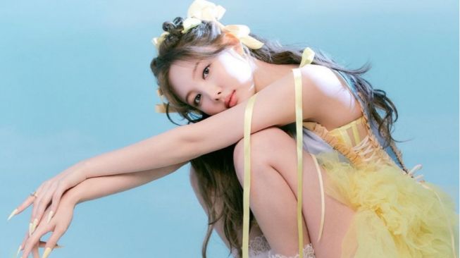 Bertahan 5 Pekan di Billboard 200, Nayeon TWICE Cetak Rekor Baru!