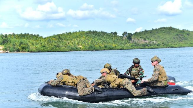 TN AL Latihan Gabungan dengan Militer Amerika Serikat, Australia, Singapura dan Jepang di Pantai Lingga