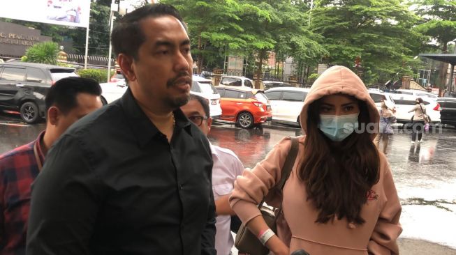 Jelang Diperiksa Sebagai Tersangka, Ayu Aulia Dilarikan ke IGD: Muntah-Muntah, BAB Terus