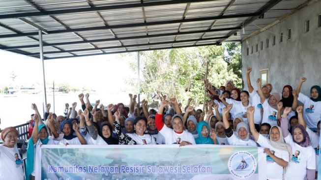 Bentuk Kelompok Nelayan Pesisir Sulsel, Nelayan Kampung Solo Pangkep Ingin Ganjar Pimpin Indonesia