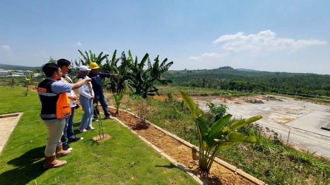 Semen Gresik Sosialisasikan Program Pelestarian Lingkungan kepada Puluhan Millenials & Komunitas Rembang