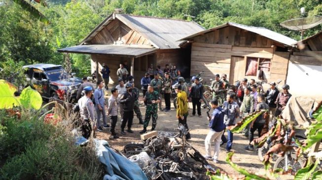 Brimob Jatim Diturunkan ke Mulyorejo, Perbatasan Jember-Banyuwangi Dijaga Ketat