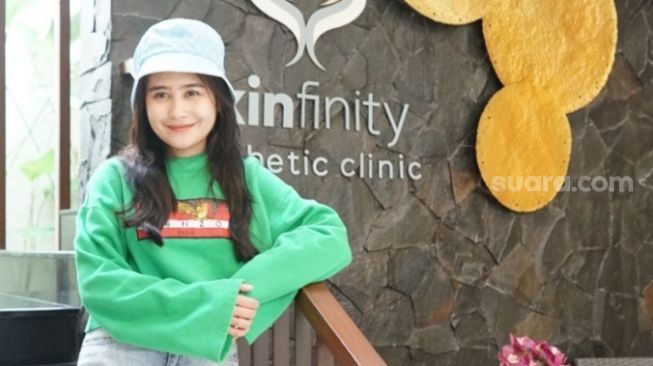 Bagikan Foto Usai Workout, Wajah Natural Prilly Latuconsina Tuai Pujian