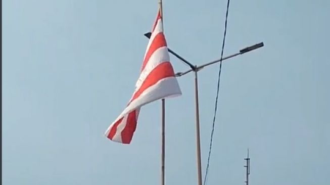 Video Viral Bendera Merah Putih Tak Lazim di Jakarta, Publik: Itu Panji Laskar Wilwatikta