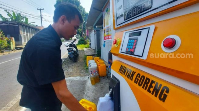 Unik! Potret Pom Mini Jual Minyak Goreng Curah di Bandung Barat, Sering Dikira Tempat Isi Bensin