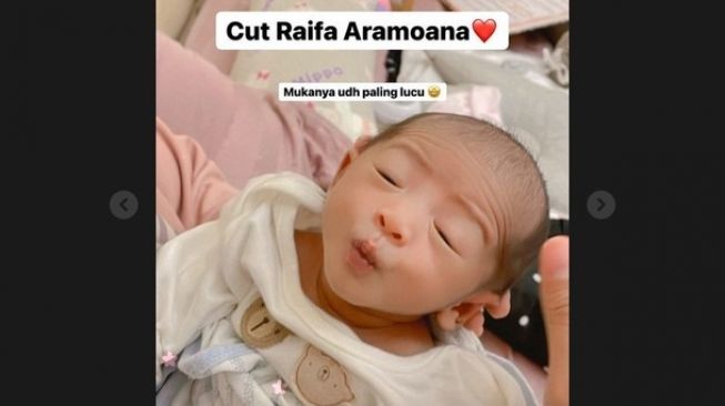 Wajah menggemaskan anak Ria Ricis dan Teuku Ryan, Cut Raifa Aramoana. [Instagram]