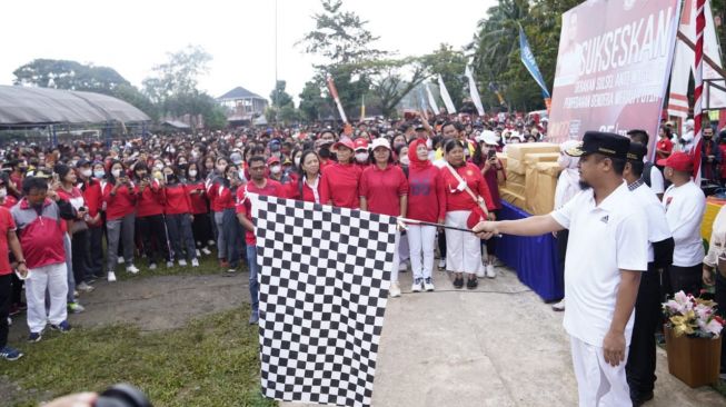 Gubernur Lepas Peserta Sulsel Anti Mager di Toraja Utara