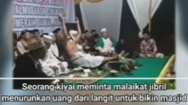 Video Viral Kyai Minta Uang ke Malaikat Jibril untuk Bangun Masjid, Netizen: Gua Bingung, Ada Aja Pengikutnya