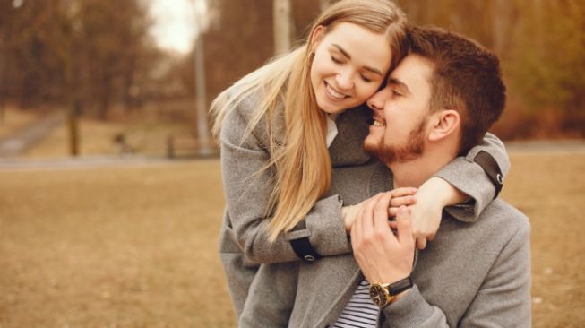 4 Tips agar Bisa Menerima Masa Lalu Pasangan