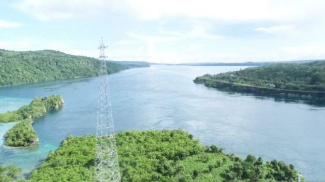 PLN Bangun Jaringan Listrik Antar Pulau Pertama di Sulawesi Tenggara