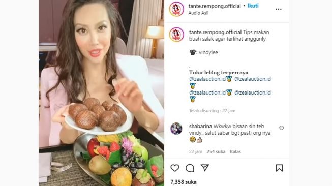 Chef Vindy Lee Ajari Cara Makan Salak dengan Anggun, Netizen Ramai-ramai Sentil Nia Ramadhani