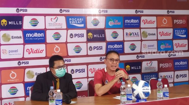 Ketum PSSI, Mochamad Iriawan memastikan Indonesia tidak keluar dari AFF yang dikatakan dalam konferensi pers usai laga timnas Indonesia U-16 di Piala AFF U-16 2022. (Suara.com/Arif Budi_