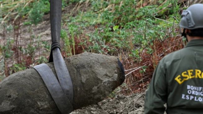 Bom Peninggalan Perang Dunia I Ditemukan di Sungai Malang