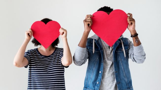 3 Tanda Kamu Memiliki Ikatan Batin dengan Pasanganmu, Merasakannya?