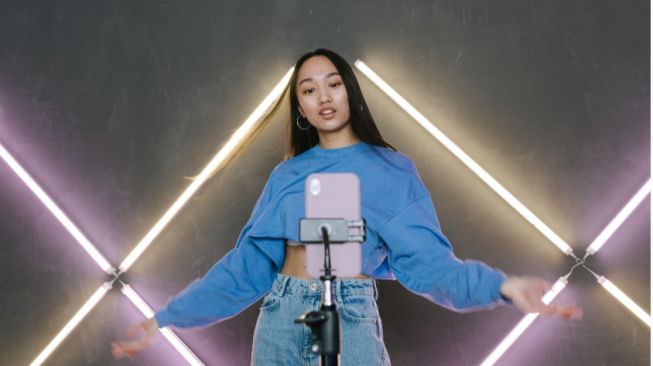Diprediksi Terus Tumbuh, Begini Cara Cepat Dapat Cuan Bagi Content Creator