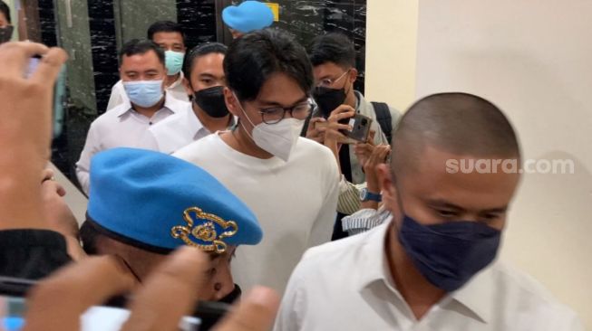 Tanpa Diborgol, Ini Penampilan Doddy Manajer Bunga Citra Lestari Usai Tertangkap Kasus Narkoba