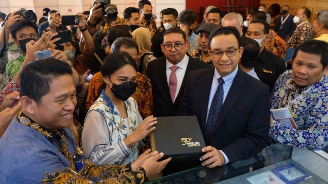 Hadirkan Edukasi Sejarah Filateli, Peruri Pamerkan Prangko Hybrid di World Stamp Championship Indonesia 2022