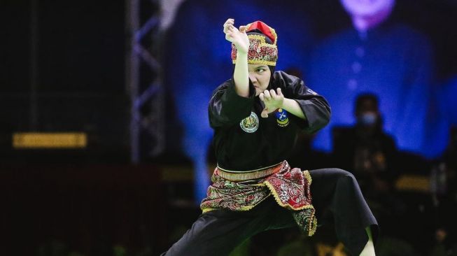 Viral karena Pakai Hijab Saat Tanding Pencak Silat Meski Beragama Kristen, Siapa Merrywati Manuil?