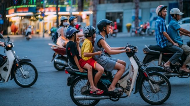 Pelajar SMP Tidak Dibolehkan Naik Motor ke Sekolah, Pemkab Kudus Petakan Trayek Angkutan Perkotaan dan Pedesaan