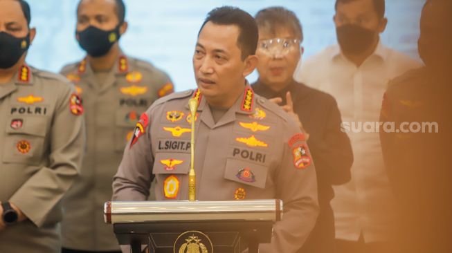 Jenderal Listyo Sigit Prabowo Ancam Copot Pejabat Polri yang Terlibat Judi