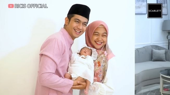 Potret Gemas Anak Ria Ricis saat Photoshoot (YouTube/Ricis Official)