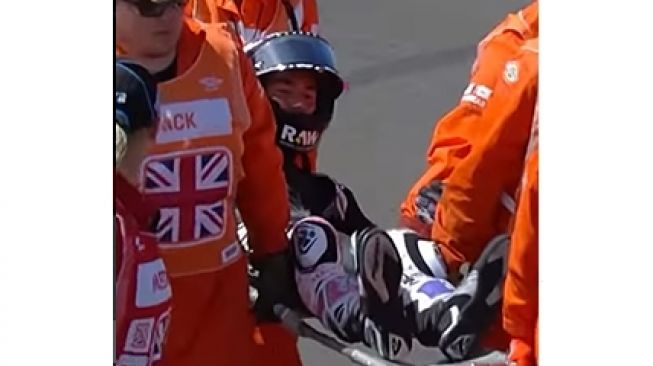 Aleix Espargaro terjatuh dari motor usai jalani FP4 MotoGP Inggris 2022 (Instagram)