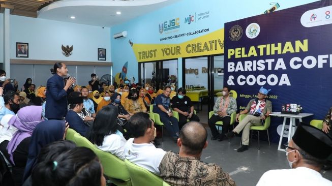 Fokus Ciptakan 1,1 Juta Lapangan Kerja, Sandiaga Uno Ajak Warga Jember Jadi Pengusaha Kopi dan Cokelat