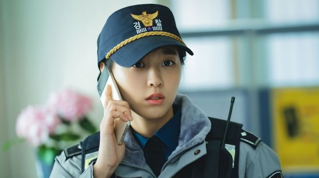 Artis Cantik Jadi Polisi di Drama Korea (hancinema)