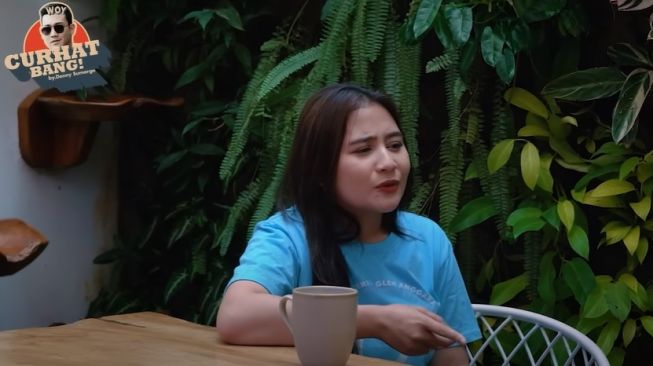 Prilly Latuconsina. [YouTube/CURHAT BANG Denny Sumargo]