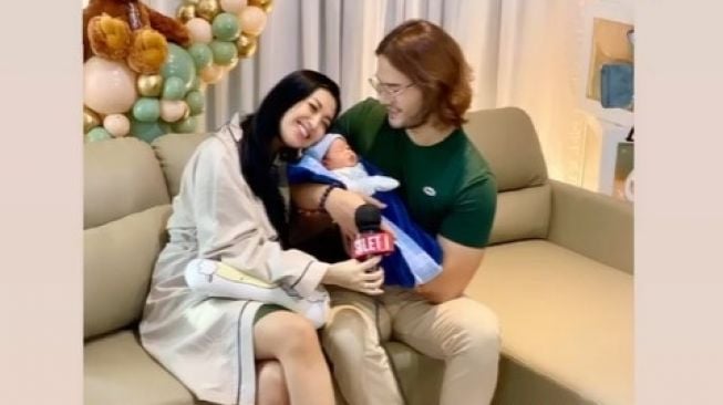  Momen Sylvia Fully melahirkan anak ketiga (Instagram/@sylvia_fully88)