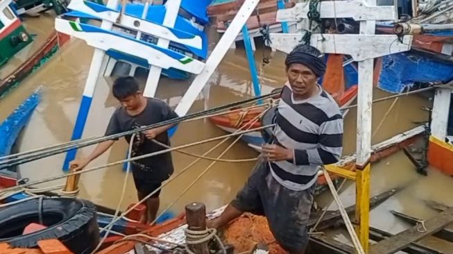 Duh, Solar di SPBN Sidamukti Mulai Langka, Nelayan Menjerit