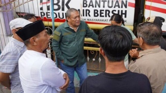 HBK Bagi-bagi Alsintan, Pompa Air, Sembako dan Uang Tunai saat Reses 