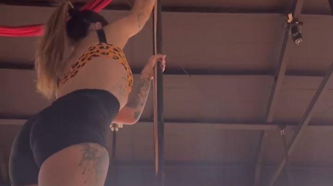 Potret Sheila Marcia Pole Dance (instagram/@itssheilamj)