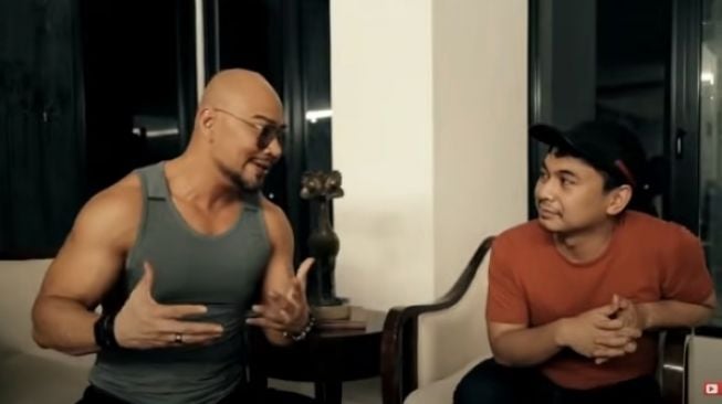 Deddy Corbuzier Blak-blakan Bilang Tak Suka Kepribadian Raditya Dika: Cowok Munafik!