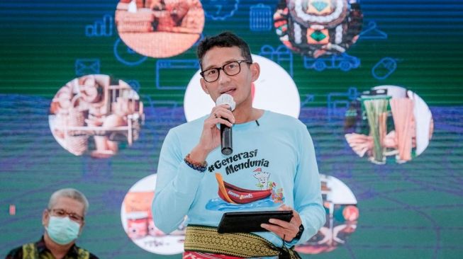 Sandiaga Uno Kunjungi Kampung Wisata Siak, Kenang Ayahnya Kerja di Blok CPP