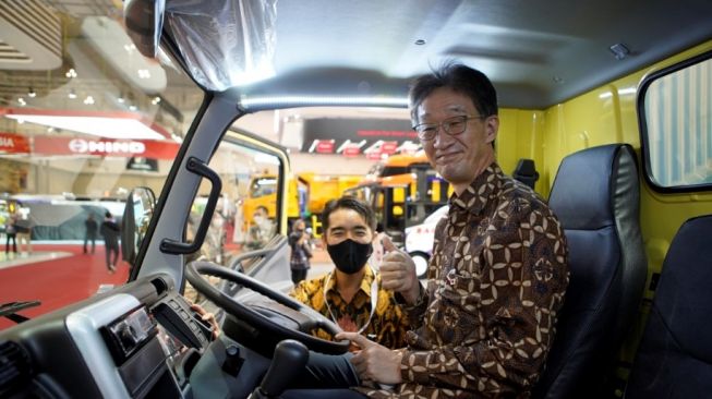 Mitsubishi FUSO Hadirkan Produk Kuat dan Ramah Lingkungan di GIIAS 2022