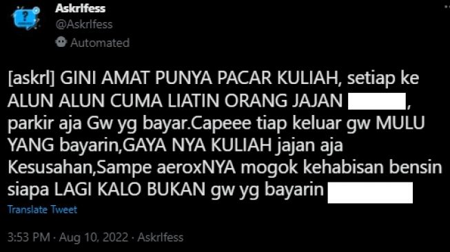 Curhat punya pacar yang tak modal, parkir dan bensin aja ga mau keluar duit (Twitter)