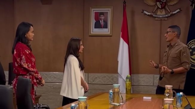 Prilly Latuconsina bertemu Sandiaga Uno (Instagram/@prillylatuconsina96)