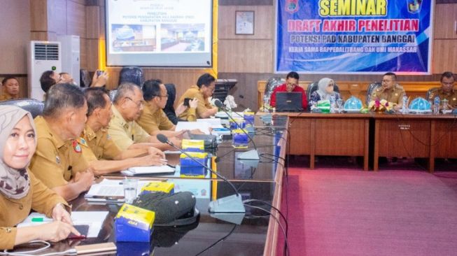 Bupati Amirudin Paparkan Draft Hasil Penilitian PAD Kabupaten Banggai