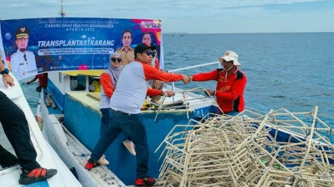 DKP Sulsel Rehabilitasi Ekosistem di 2 Pulau Kecil Takalar