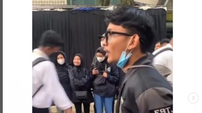 Video Viral Mahasiswa Baru Dimaki-maki Senior saat Ospek, Publik: Kayak Biayain Kuliah Saja